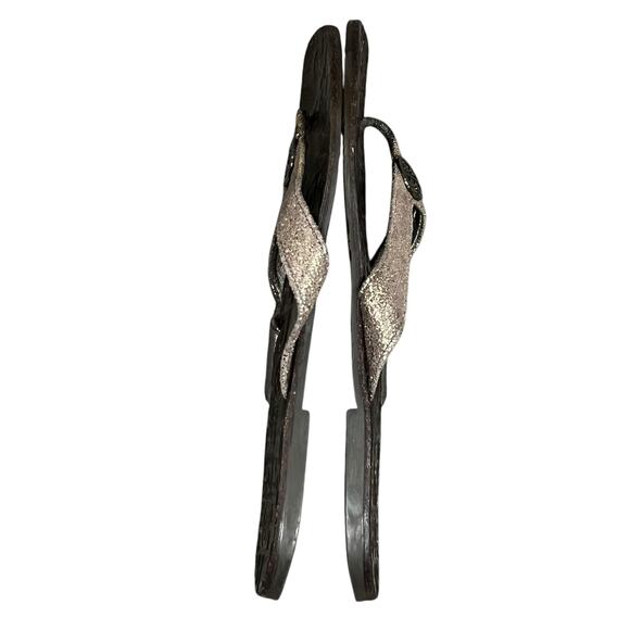 Tory Burch Thora Thong Sandal 9 Brown Glitter Leather Flip Flops Logo Medallion - Picture 6 of 16